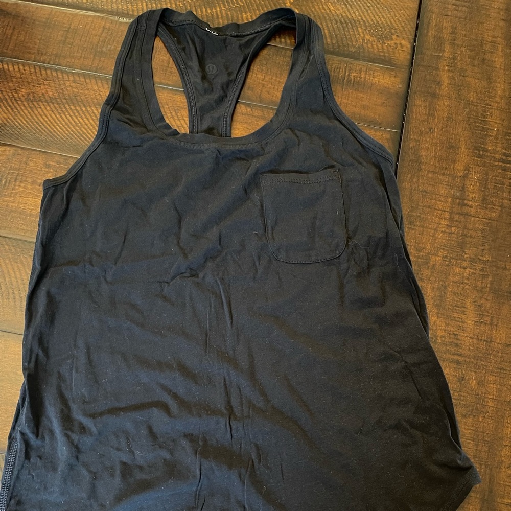 Lululemon black tank!